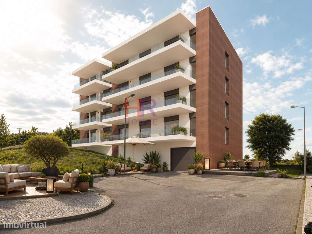 Alto da Guarda Inglesa vende-se T4 no piso 2 com vista Rio Mondego.-0
