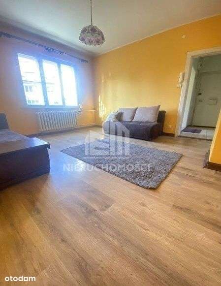 Dwupokojowe mieszkanie z potencjałem na Pogodnie-1