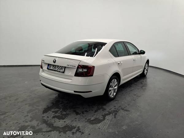 Skoda Octavia - 2