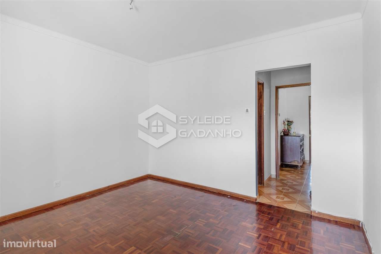 Apartamento T4 para VENDA na Calçada das Poldras, zona baixa da Covilh-25