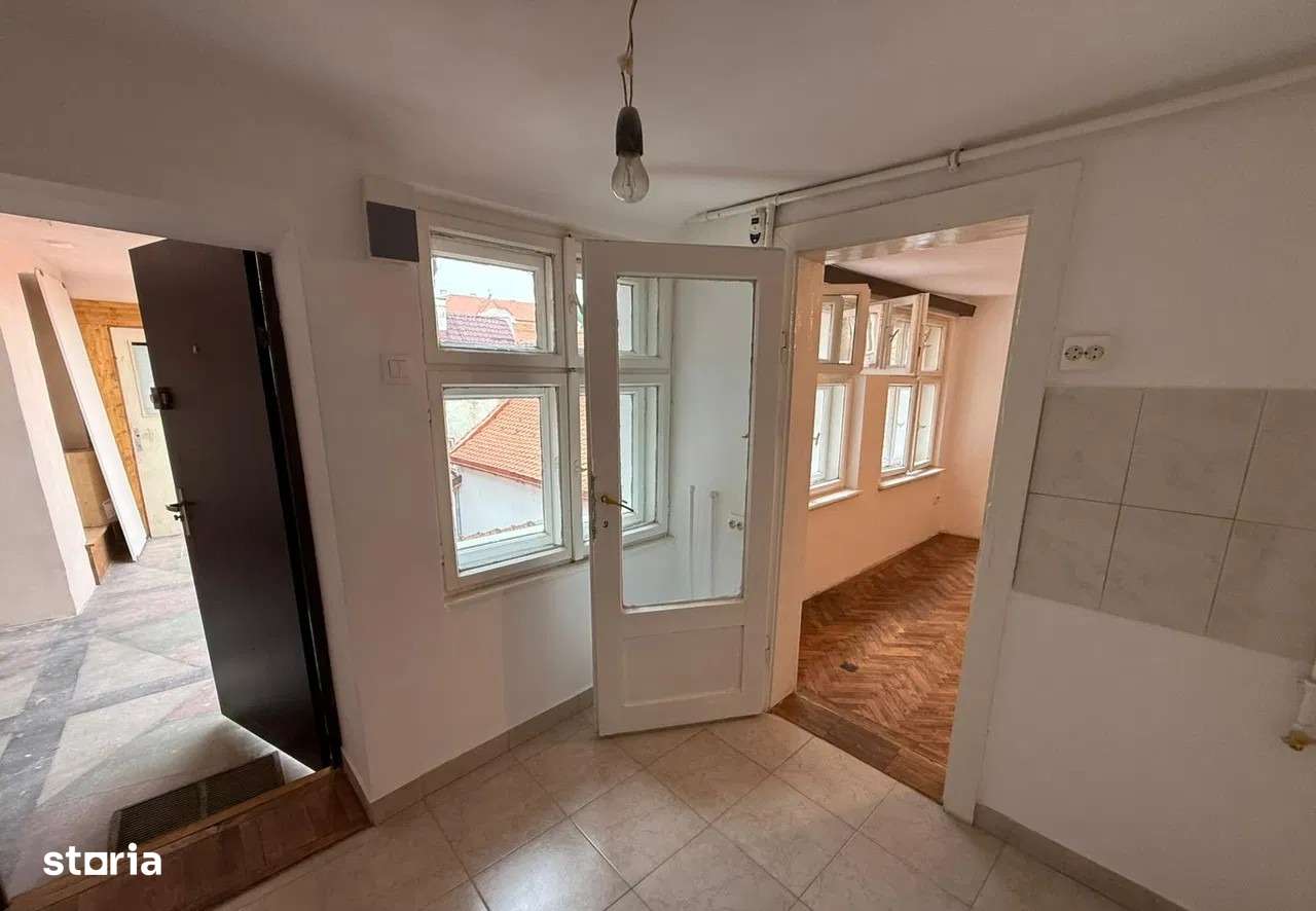 Garsoniera Postavarului - Centrul Istoric - Cod 5204-2