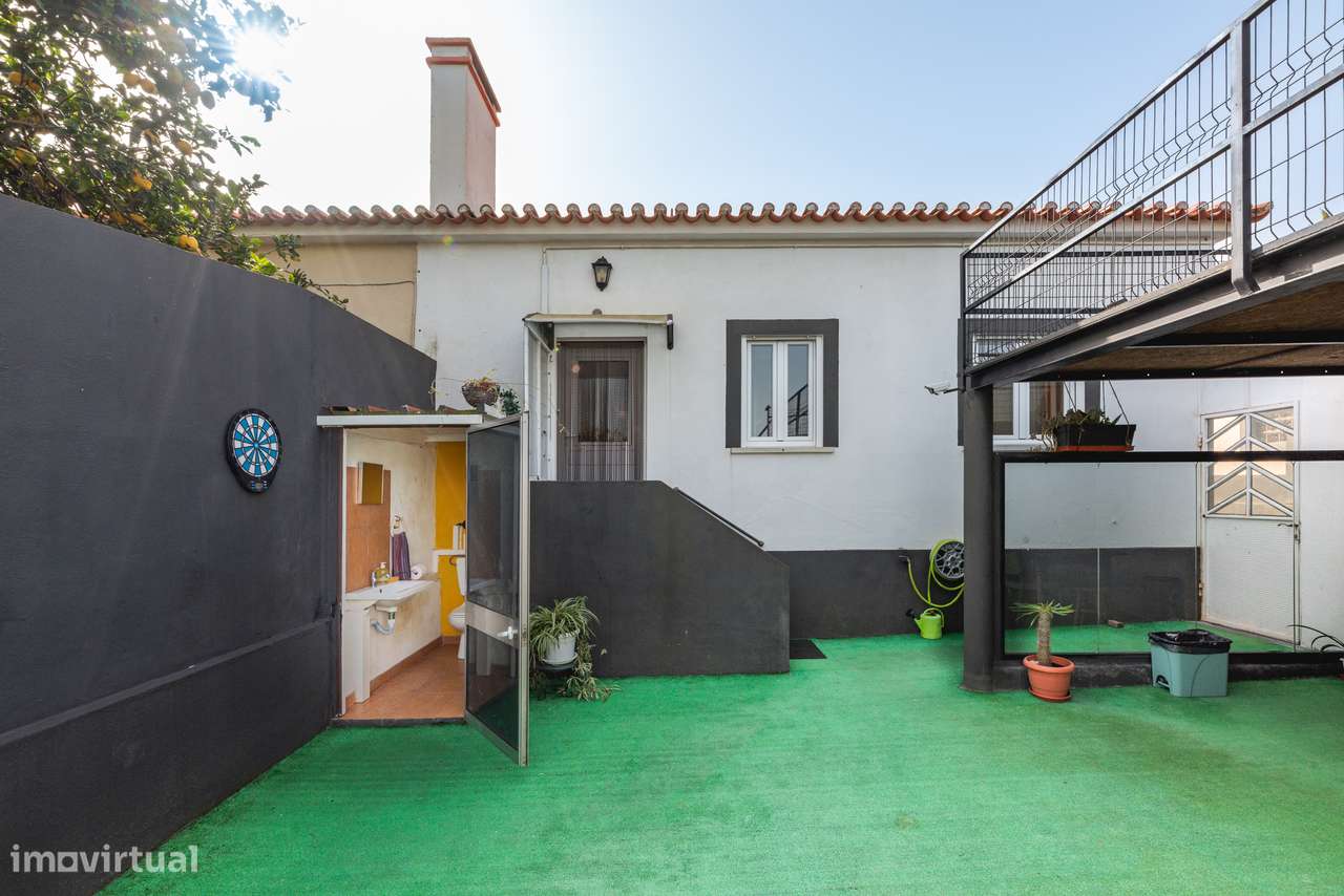 MORADIA T3 TRANSFORMADA EM T2 | GARAGEM | 221M2 | ARRUDA DOS VINHOS-18