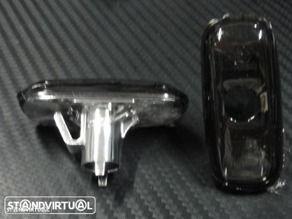 Piscas laterais / faróis / farolins para Audi a3 8L, A2, A4 B5, A6 C5, A8, TT fundo preto ou em cristal. - 4