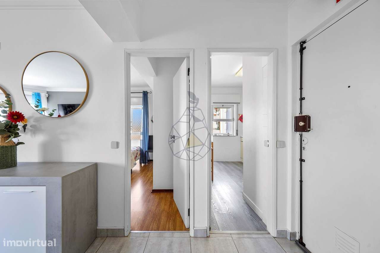 Apartamento de 2 Quartos com Vista Mar e Piscina  a 300m da Praia da R-5