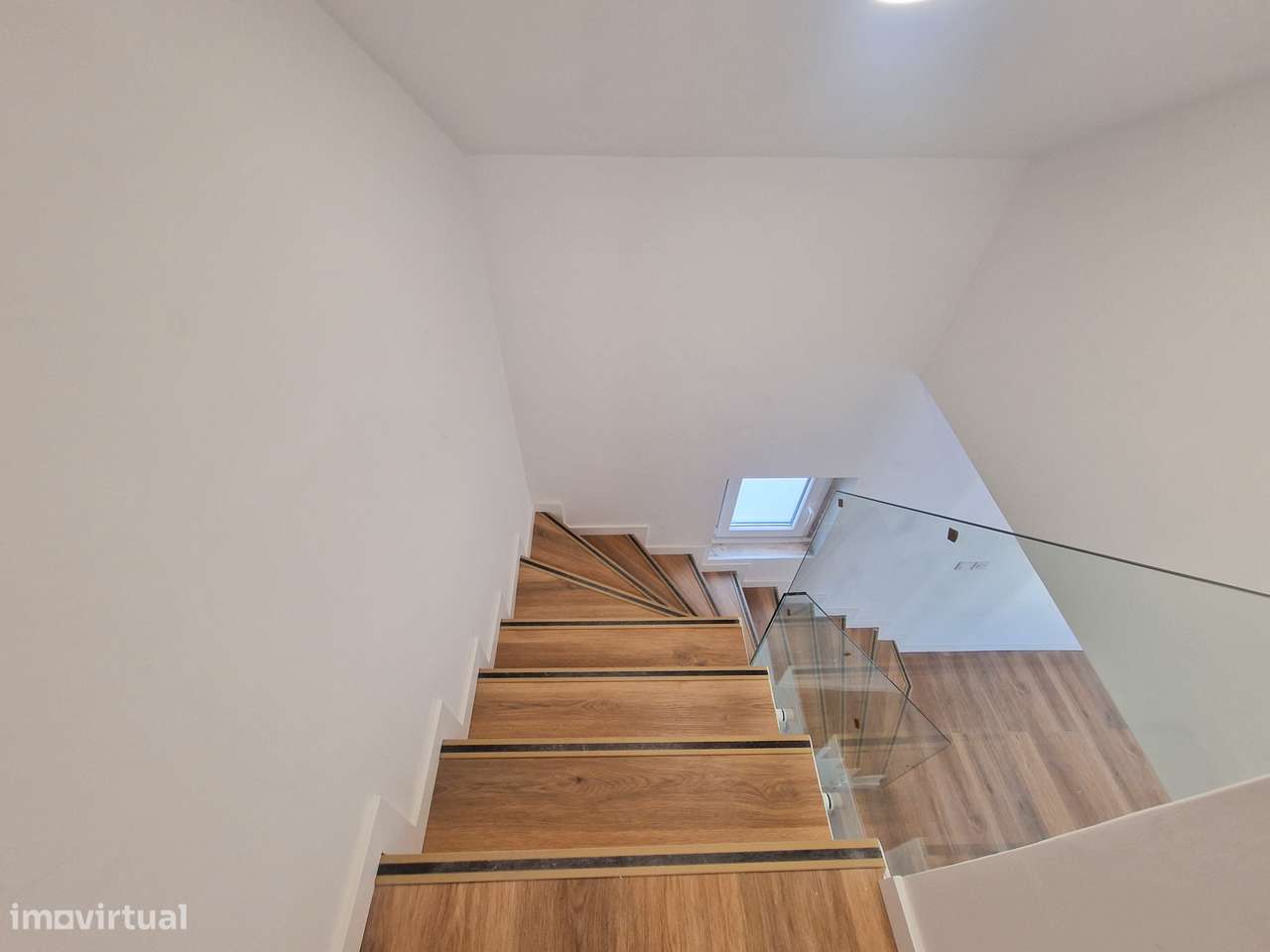 Moradia T3 nova com jardim em Sesimbra-14