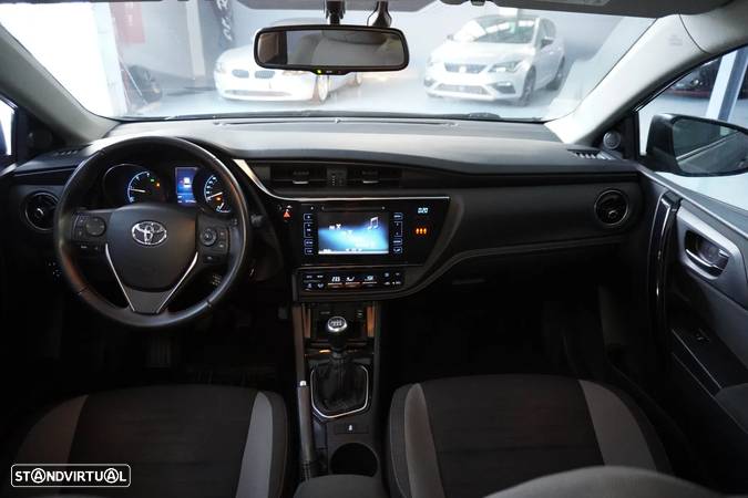 Toyota Auris 1.4 D-4D Com. +P.Sport +TSS+Navi - 20