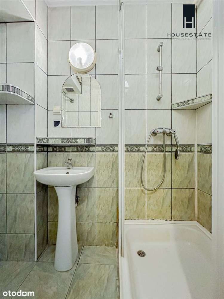 Kawalerka na parterze w centrum miasta-5