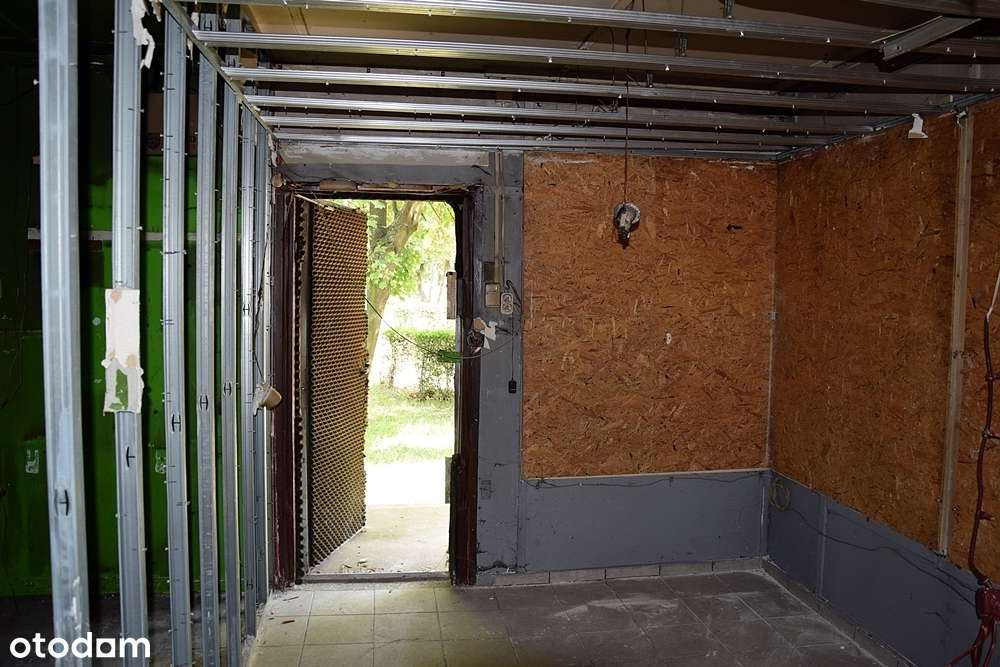 Pawilon Handlowy 20m² w Chorzowie na sprzedaż!-9