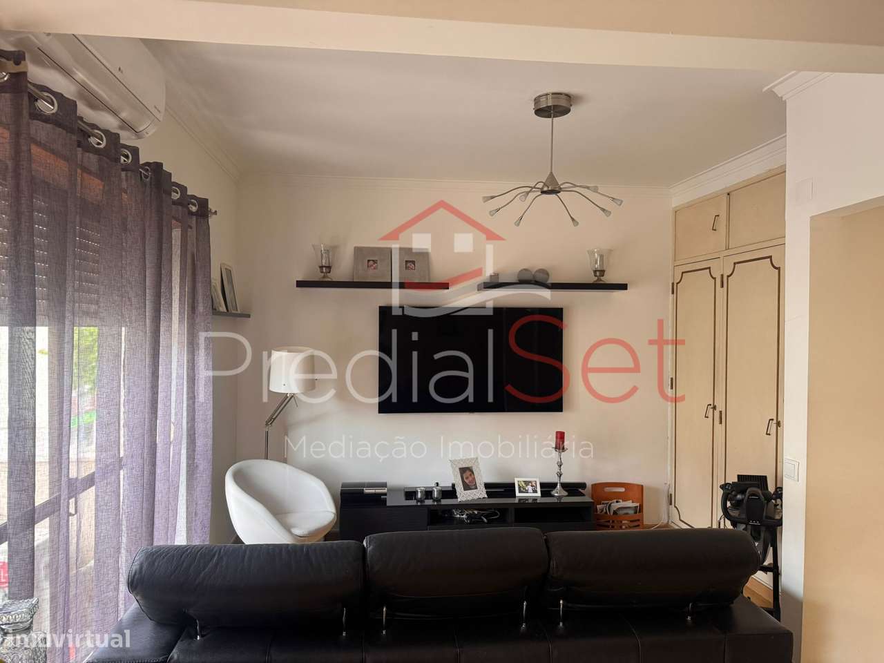 Apartamento T4  Remodelado em Corroios-6