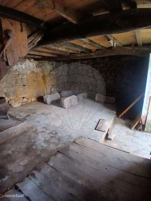 Moradia T2 para venda-7