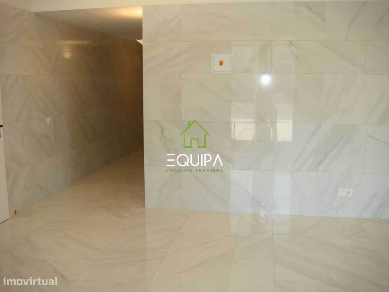 Apart. T-1, novo, no ultimo piso, com terraço e vistas para o Estádi-11