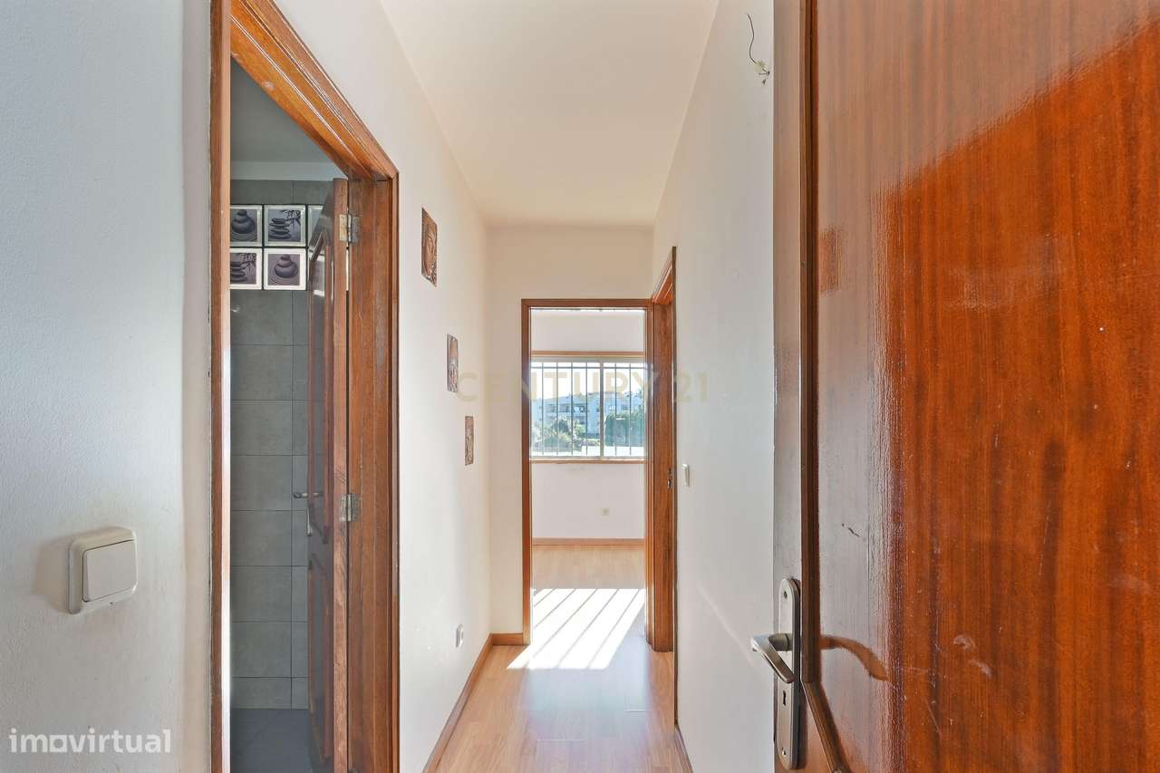 Moradia composta por Habitação, comercio e serviços-12