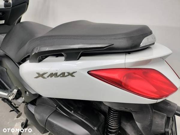 Yamaha X-max - 16