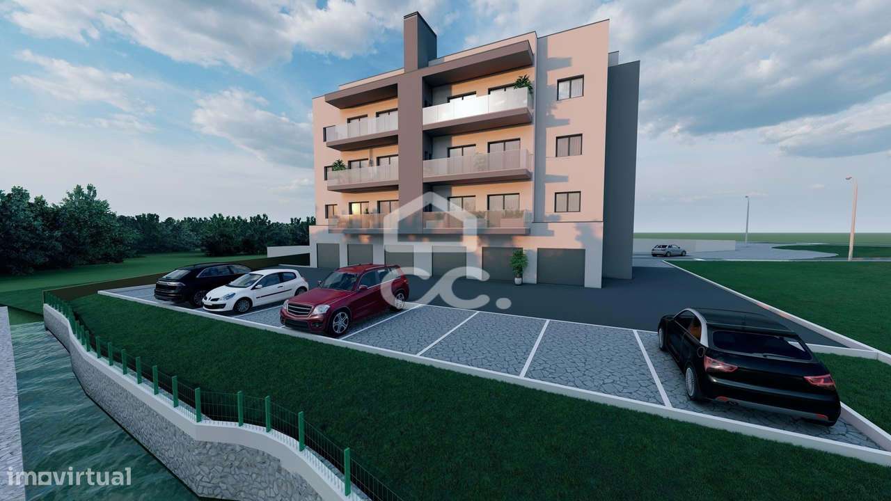 T3 novo com Churrasqueira, garagem fechada e 1 lugar de estacionamento - Grande imagem: 2/18