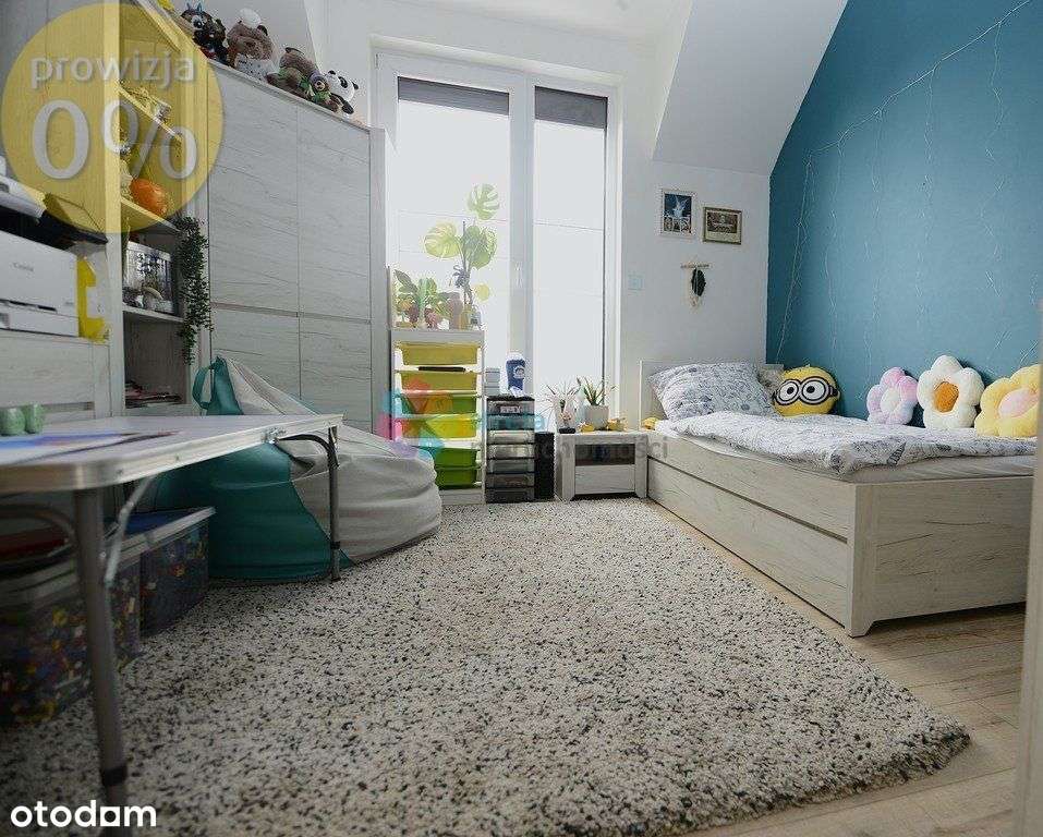 Dom z garażem na wyodrębnionej działce gruntu-5