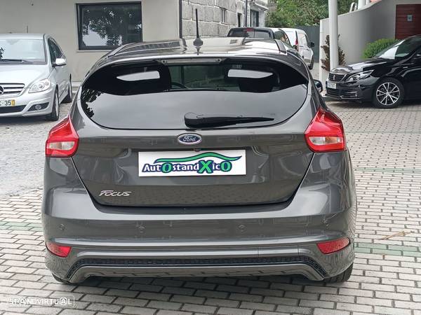 Ford Focus 1.5 TDCi EcoBlue ST-Line - 14