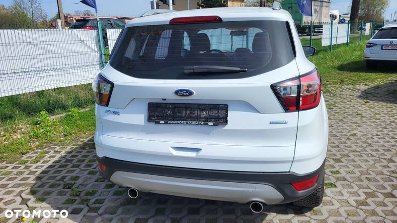 Ford Kuga 1.5 EcoBoost 2x4 Trend - 29