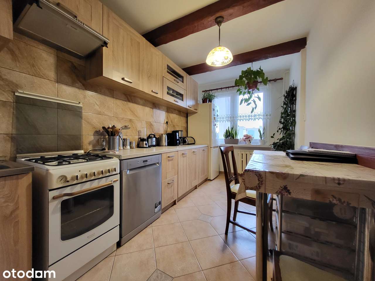 Przestronne mieszkanie z balkonem i świetną lokalizacją-2