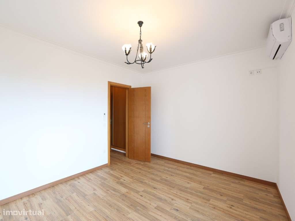 Moradia Geminada T3 com Vistas Deslumbrantes, Localizada na Serra d...-20