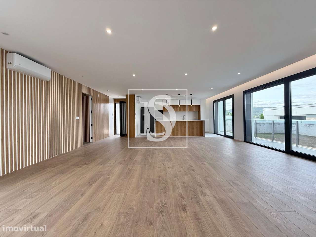 MORADIA TÉRREA INDIVIDUAL COM PISCINA EM PANOIAS – BRAGA - Grande imagem: 2/26