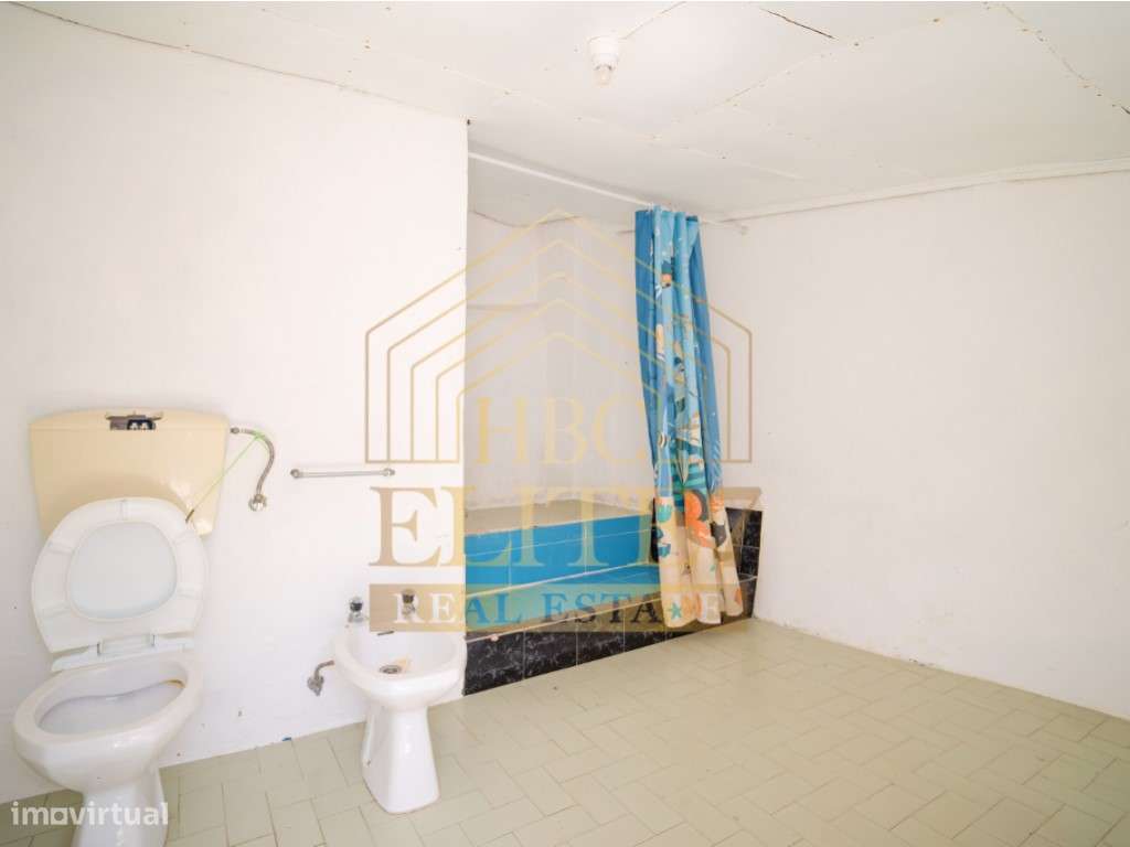 Moradia T3 para Renovar | Vau, Óbidos-28