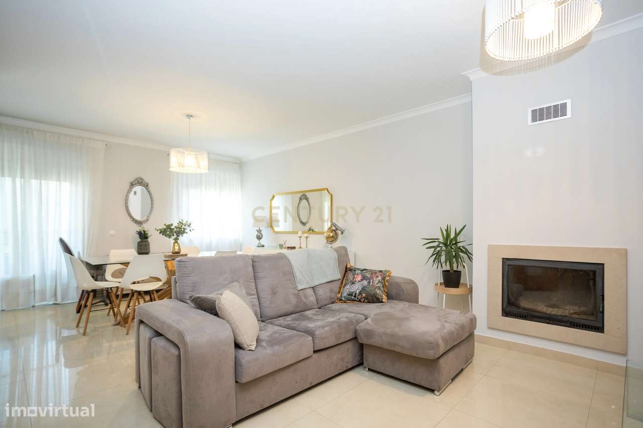 T2 c/parqueamento e arrecadação em Condomínio Privado - Alhos Vedros-6