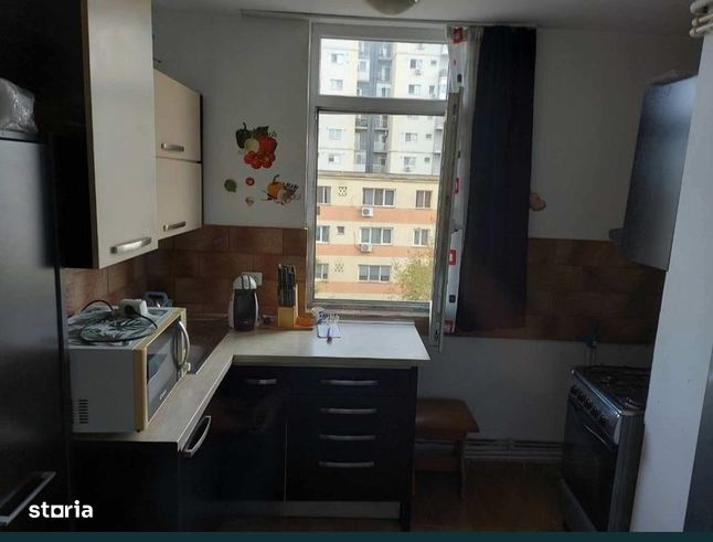 Închiriez apartament Craiovita Noua