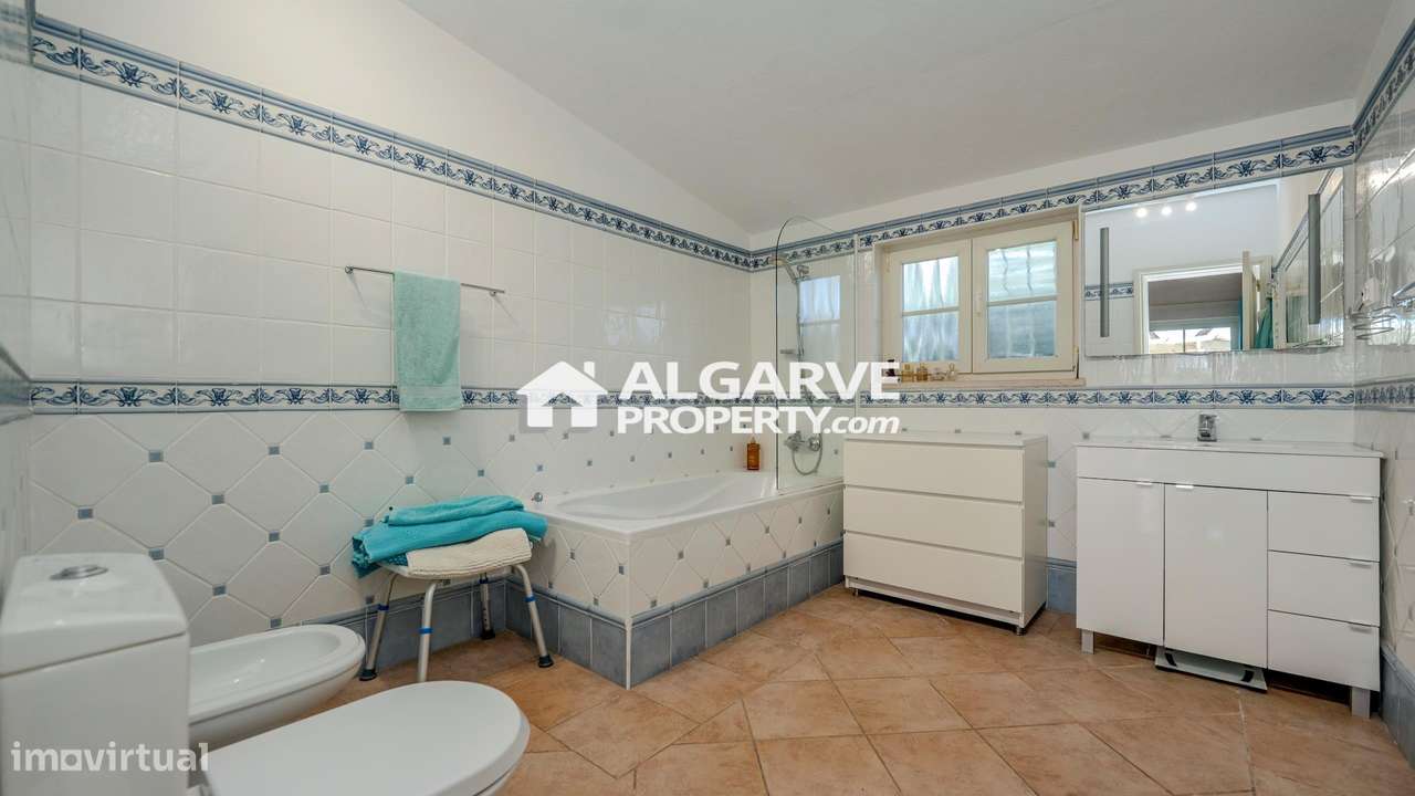 Moradia V4 térrea perto da praia entre Vilamoura e Vale do Lobo-18