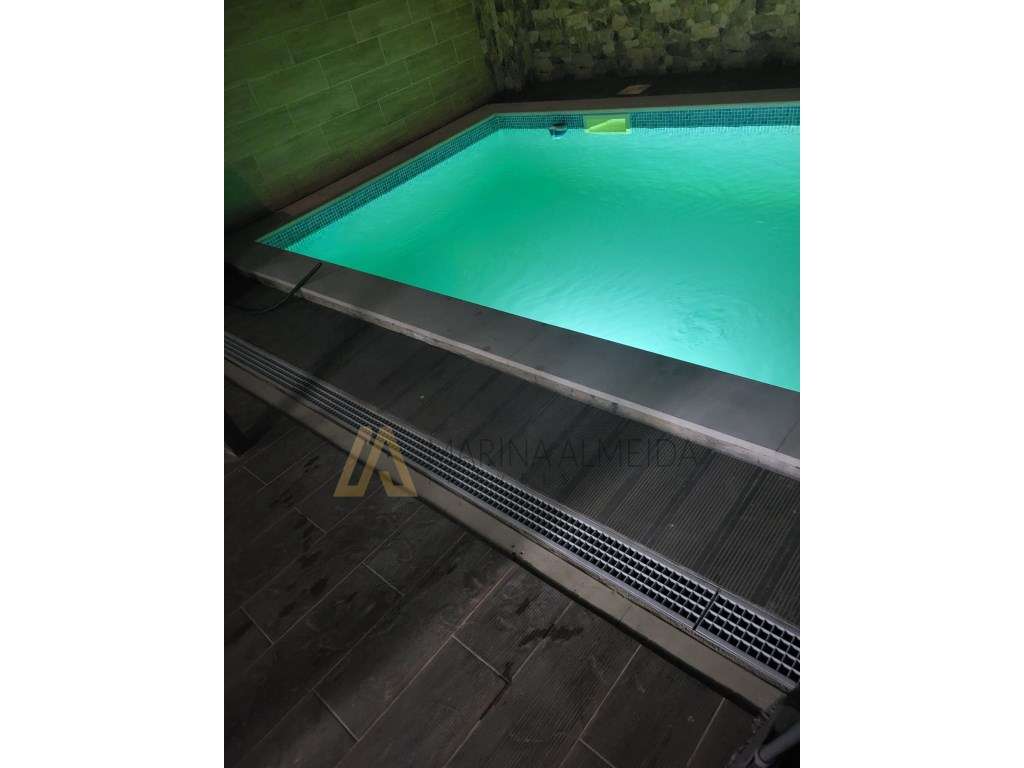 Moradia t4 com 2 pisos ( 5 assoalhadas), com 228m2, Piscina aquecid...-12