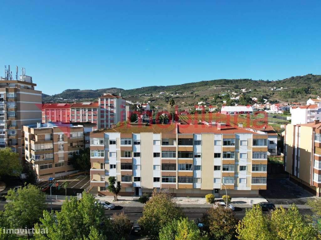 Apartamento T3 no Centro de Arruda dos Vinhos-16