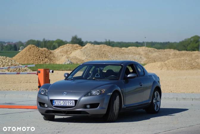 Mazda RX-8 Revolution - 17