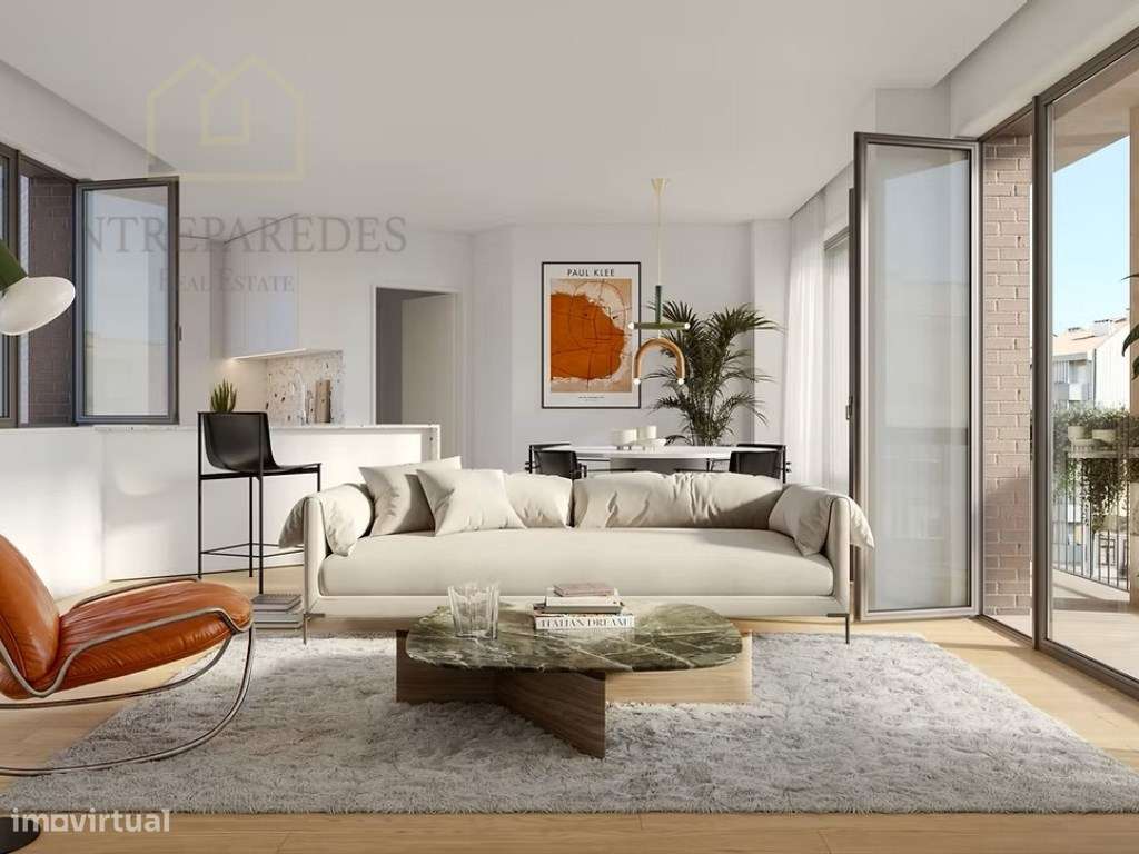 Apartamento T1+1 com garagem para comprar no Bonfim - Porto - Grande imagem: 2/8