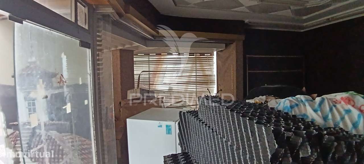 Prédio t9 para recuperar - Grande imagem: 5/33