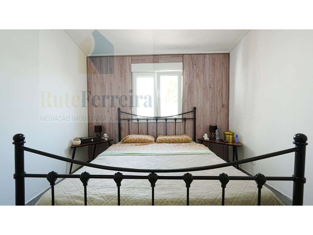 Moradia T2 com espaço exterior localizada junto à cidade de Torres ...-19