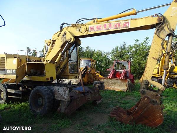 Cilindru hidraulic  antebrat excavator Cat BFT 206 - 4