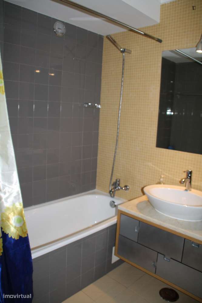 Quarto - localizado em Caparica Lisbon - Grande imagem: 2/20