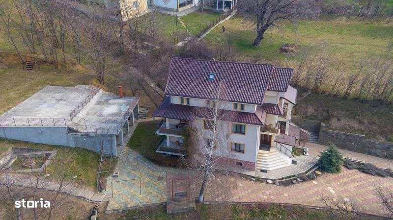 Vand Pensiune de 3 stele, inclusa in circuitul turistic, Tirgu Neamt - Imagine principală: 4/8