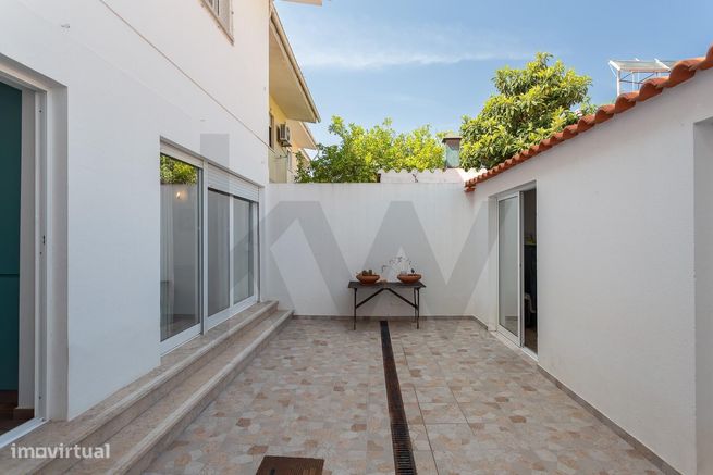 Moradia T4 à venda na Rebelva – Carcavelos-14
