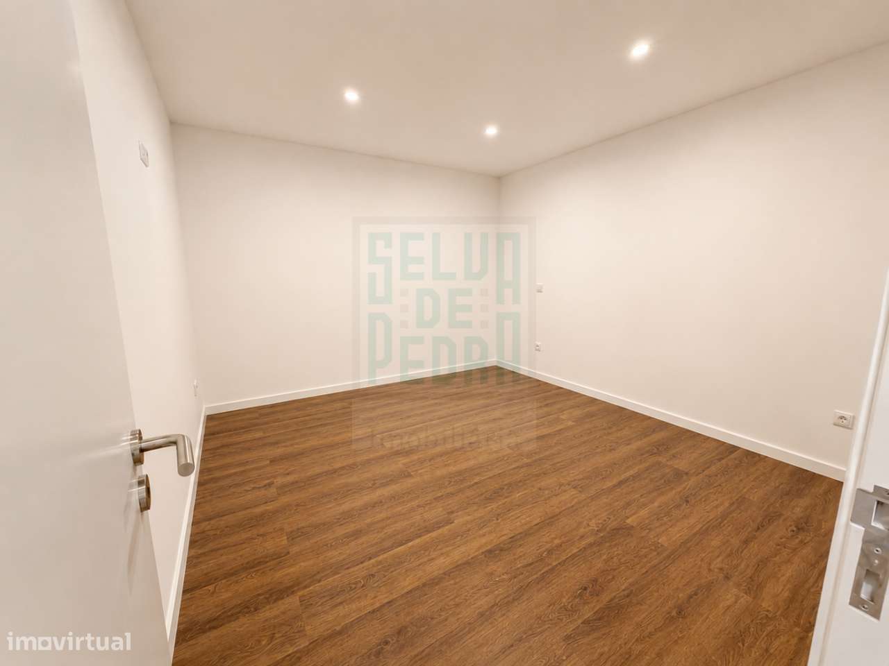 T2+1 Remodelado com 140m² em Paços de Ferreira-19