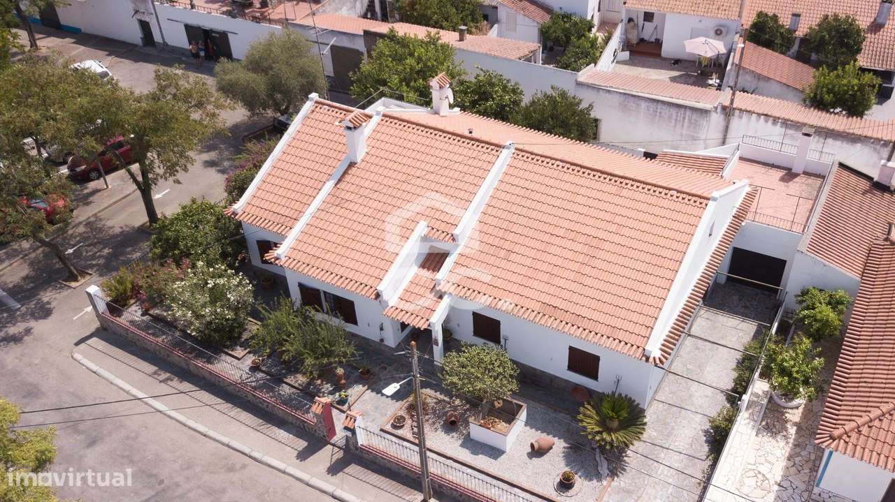 Moradia T5 com belíssimas vistas para o Castelo de Mourão!-32