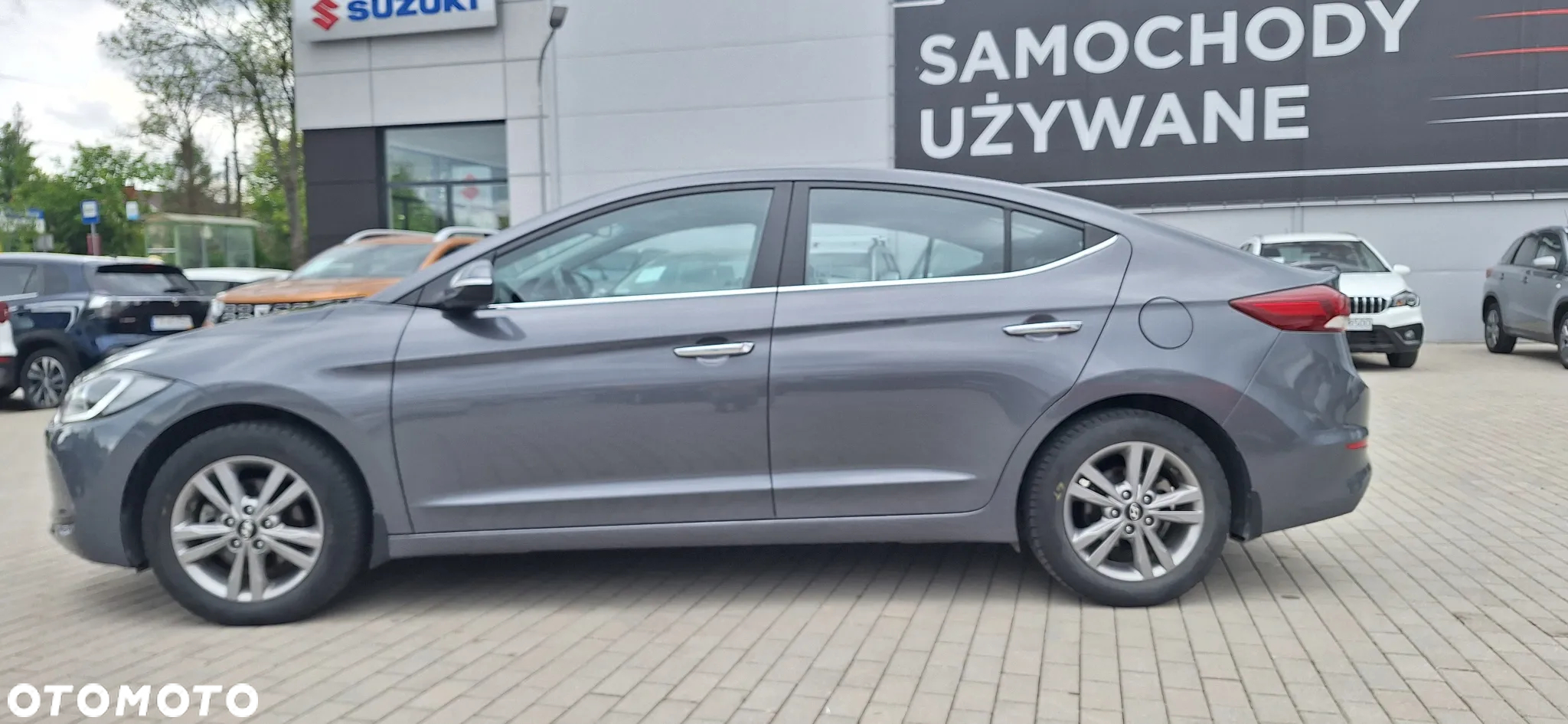 Hyundai Elantra 1.6 Comfort - 9