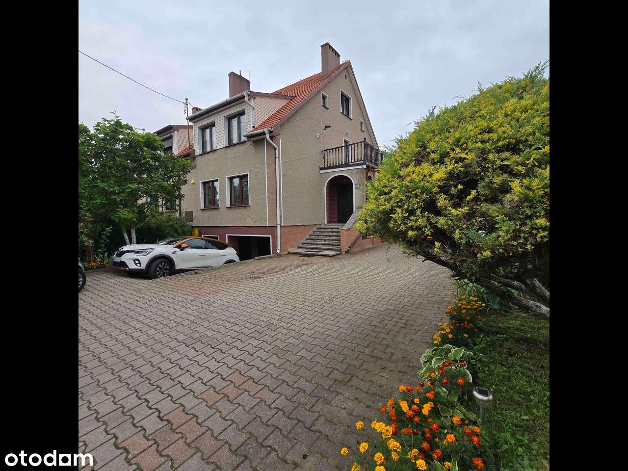 Połowa bliźniaka  wraz z działającym  biznesem-6