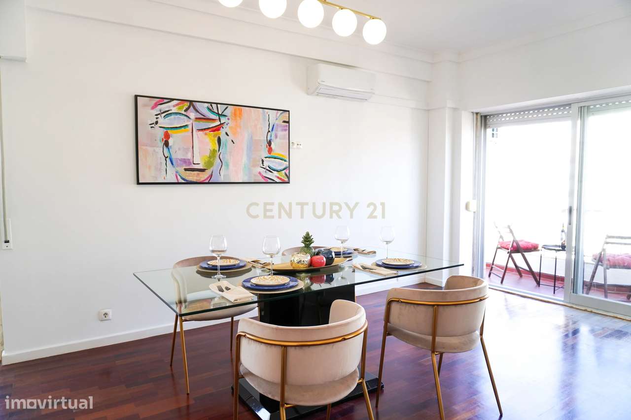 T3 com vista e remodelado cheio de Sol - Grande imagem: 5/29