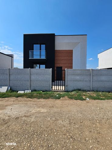 Casa/Vila Parter + 1Etaj/4 camere/Com.Berceni/Comision 0%-2