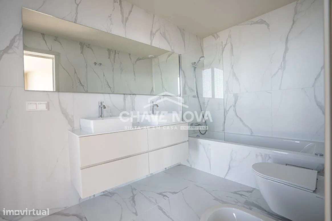 Penhouse Duplex de Luxo | T3 na Afurada-12