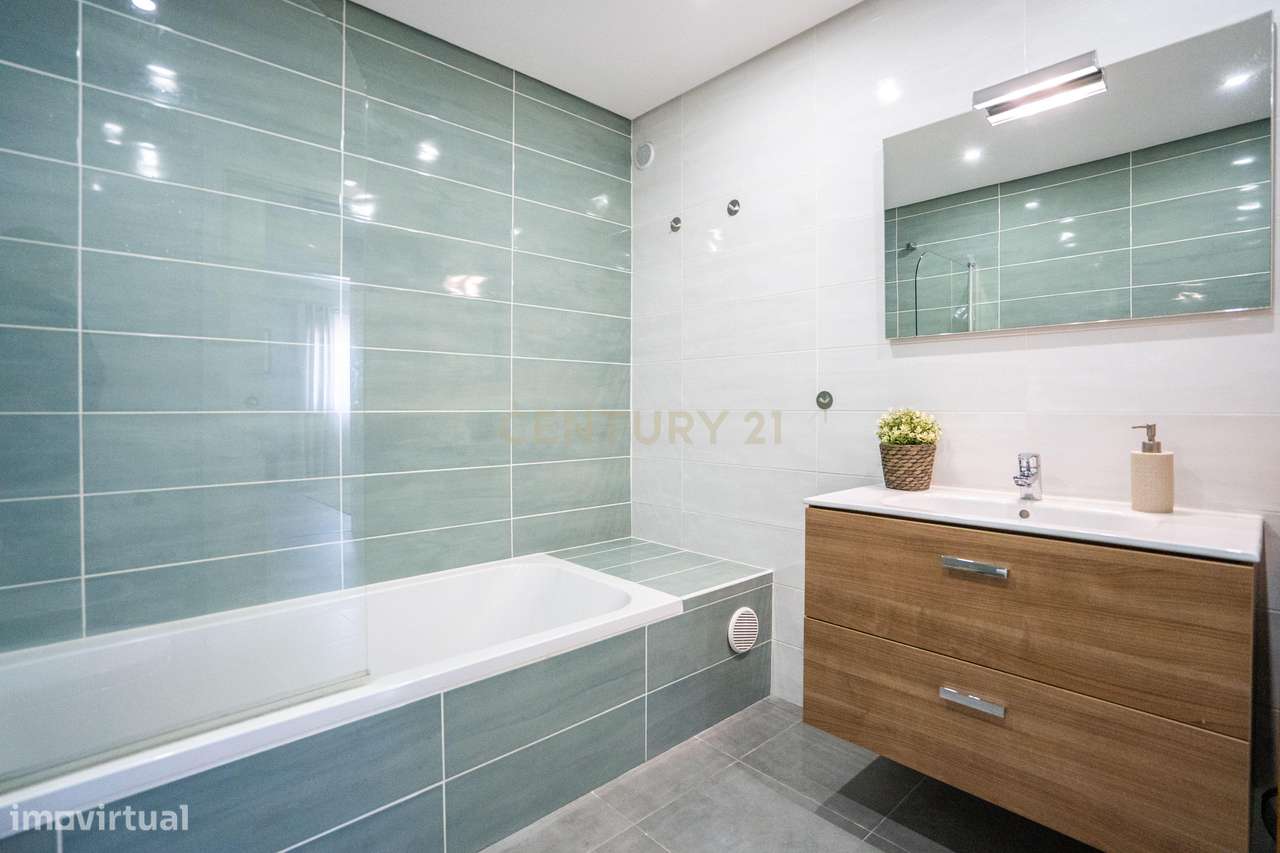 Apartamento T2 - Excelentes Áreas - Como Novo-20