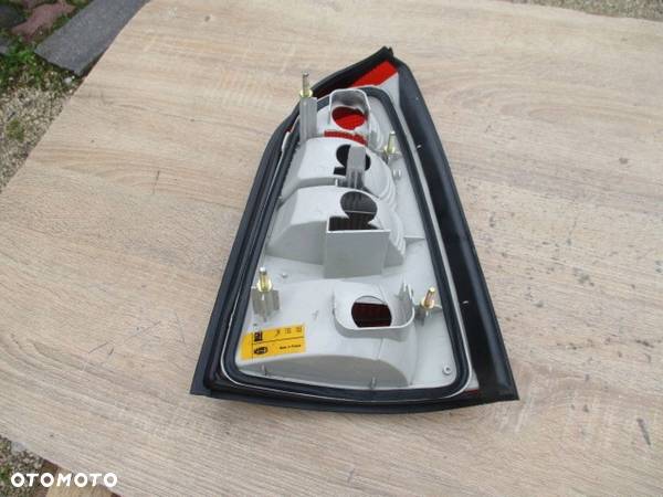 LAMPA TYLNA LEWA OPEL VECTRA B LIFT KOMBI - 3