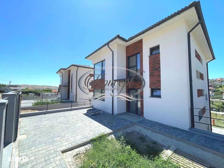 Casa spatioasa cu CF in Campenesti - Imagine principală: 1/12