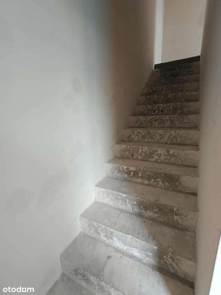 Przestronny dom w zabudowie dwulokalowej!-4