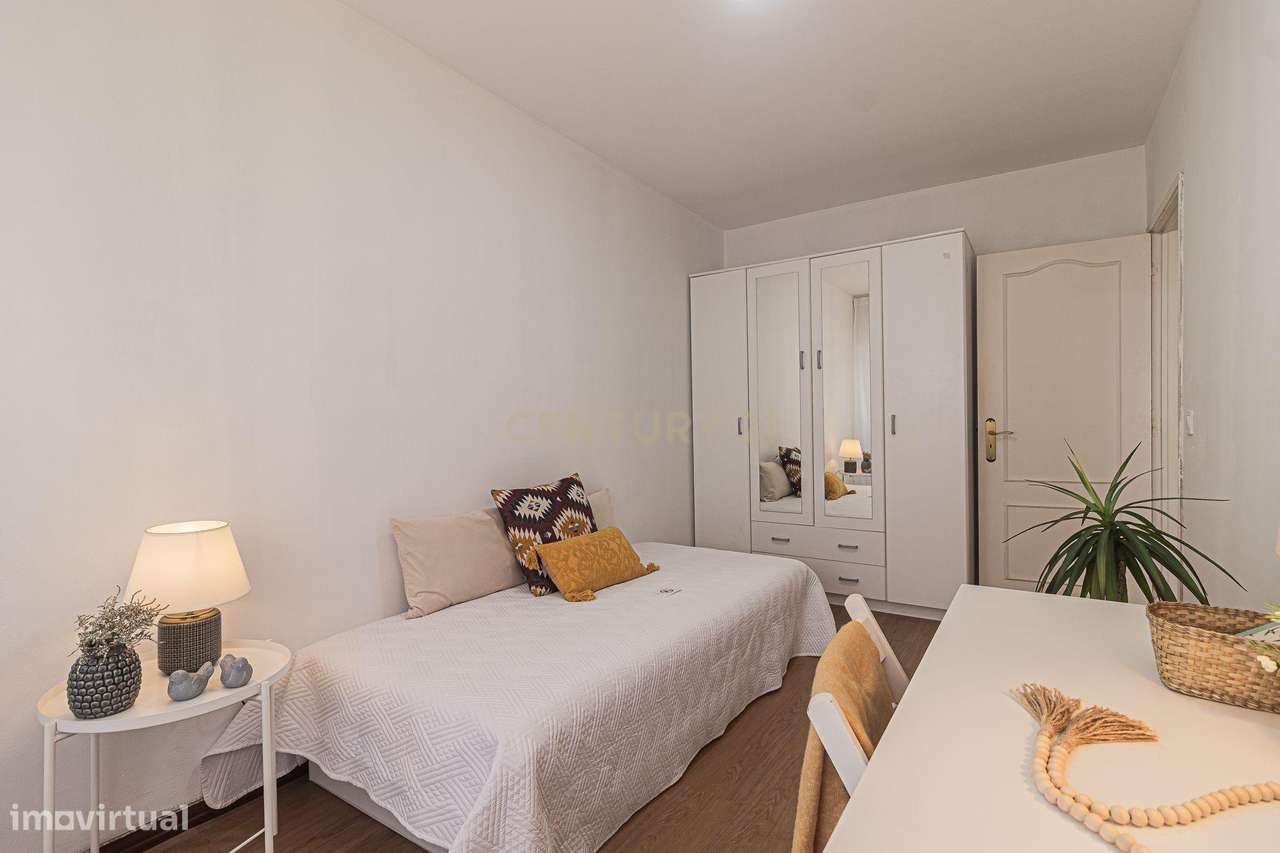 Apartamento T2 em Cacém, Sintra - Oportunidade Única-10